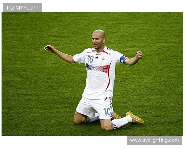 从禁忌到荣耀蹲过牢的足球明星如何重返绿茵场