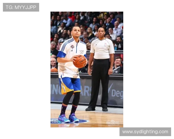 足球明星热爱篮球库里成为他们心中的偶像与灵感来源 足球明星热爱篮球库里成为他们心中的偶像与灵感来源