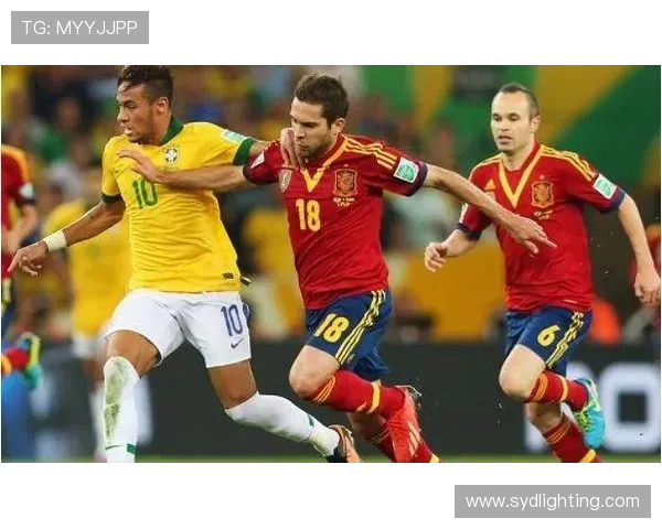 经典足球明星广告的魅力与影响力探讨与分析 经典足球明星广告的魅力与影响力探讨与分析